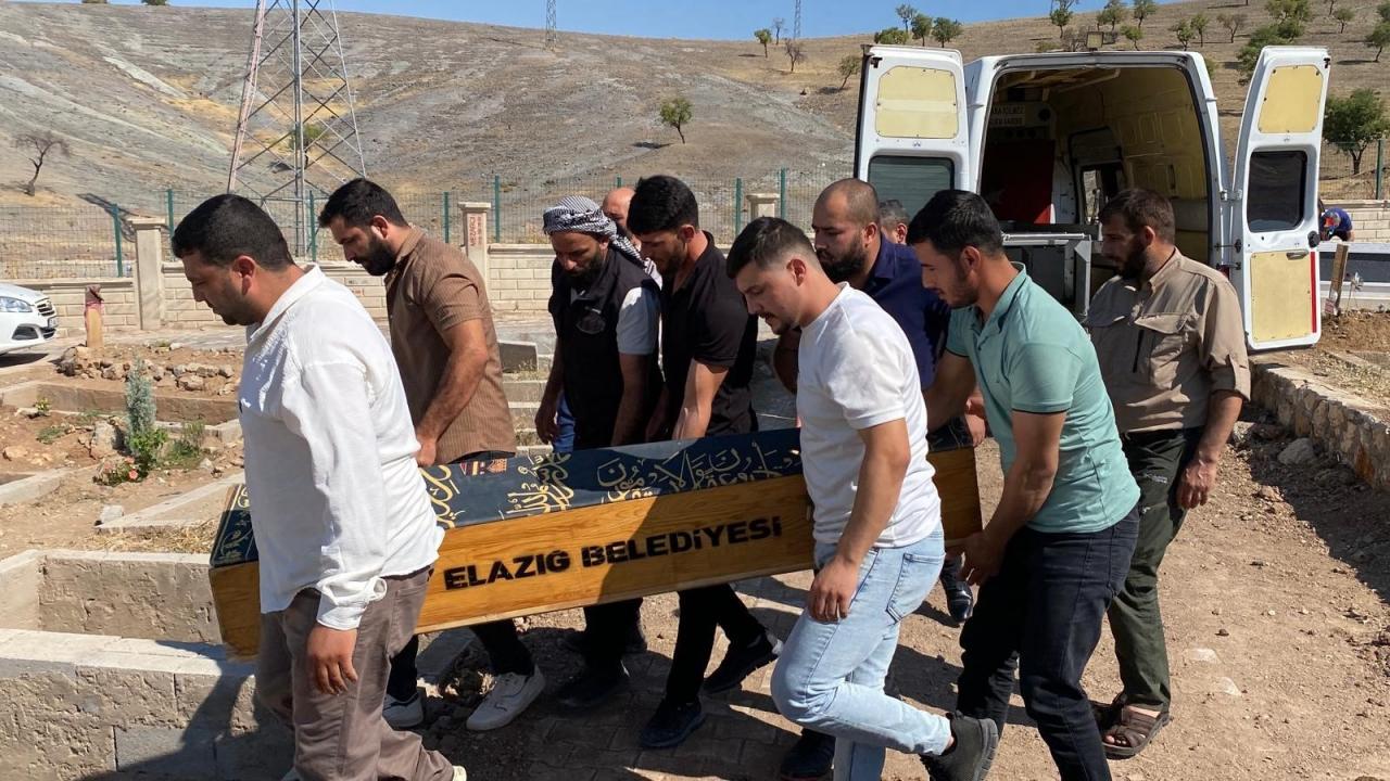 ElazıÄ'da piknik faciası! Yıldırımın isabet eden 10 yaÅındaki çocuk öldü