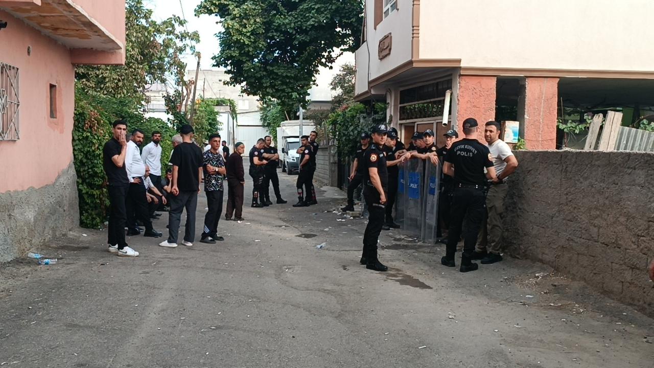 Batman'da vahÅet: Annesini öldürüp çöp konteynerine attı