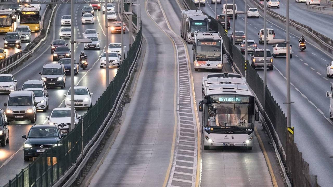 İstanbulâun metrobüs gerçeÄi: Fıtık ediyor!