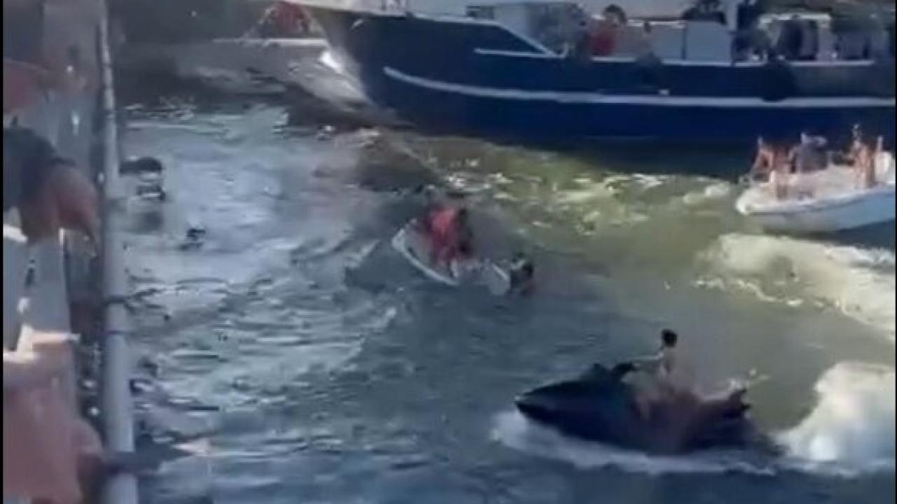 Jet ski, köprünün ayaÄına çarptı: 1 ölü, 1 yaralı