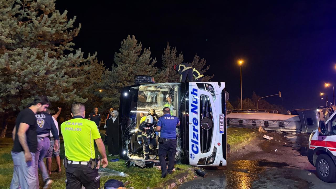 Kayseriâde yolcu otobüsü yakıt tankeri ile çarpı…