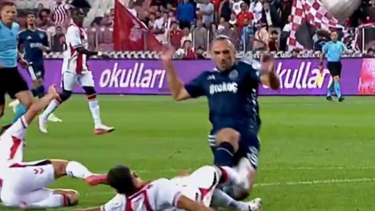Samsun'da gözler hakeme döndü! Fenerbahçe penaltı bekledi