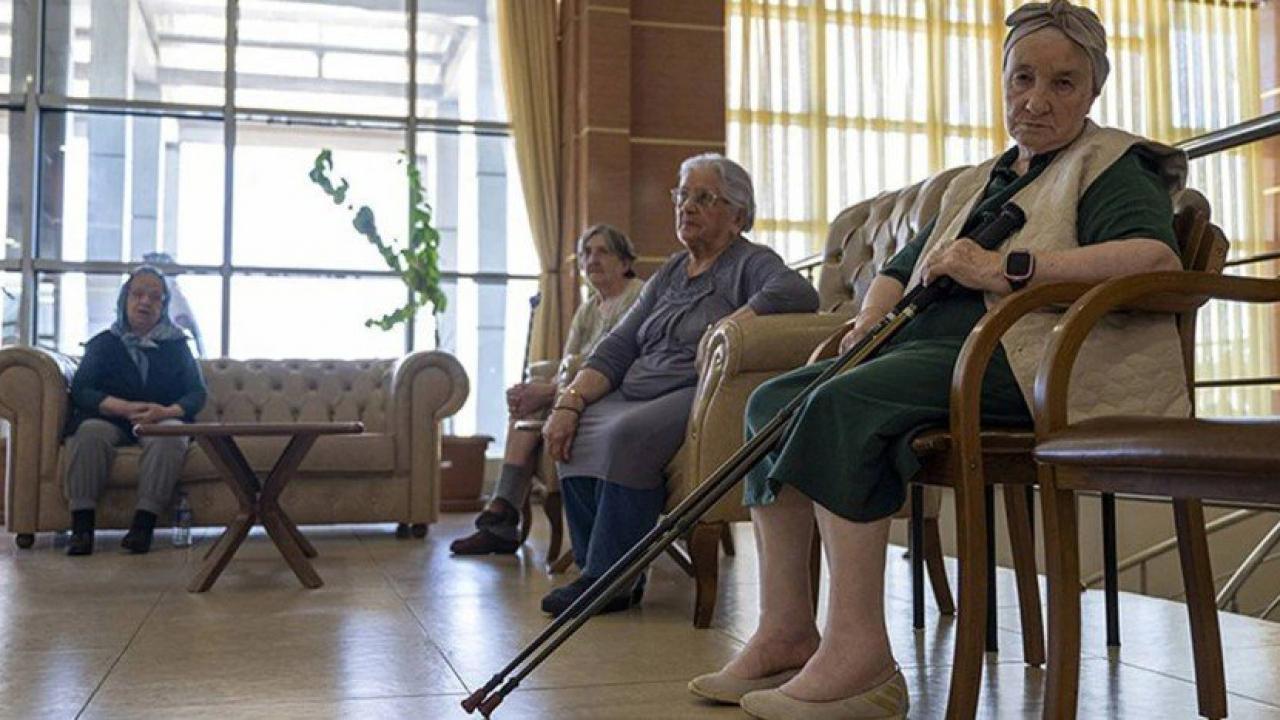 Türkiye yaÅlanıyor, huzurevleri alarm veriyor! Bakanlık harekete geçti