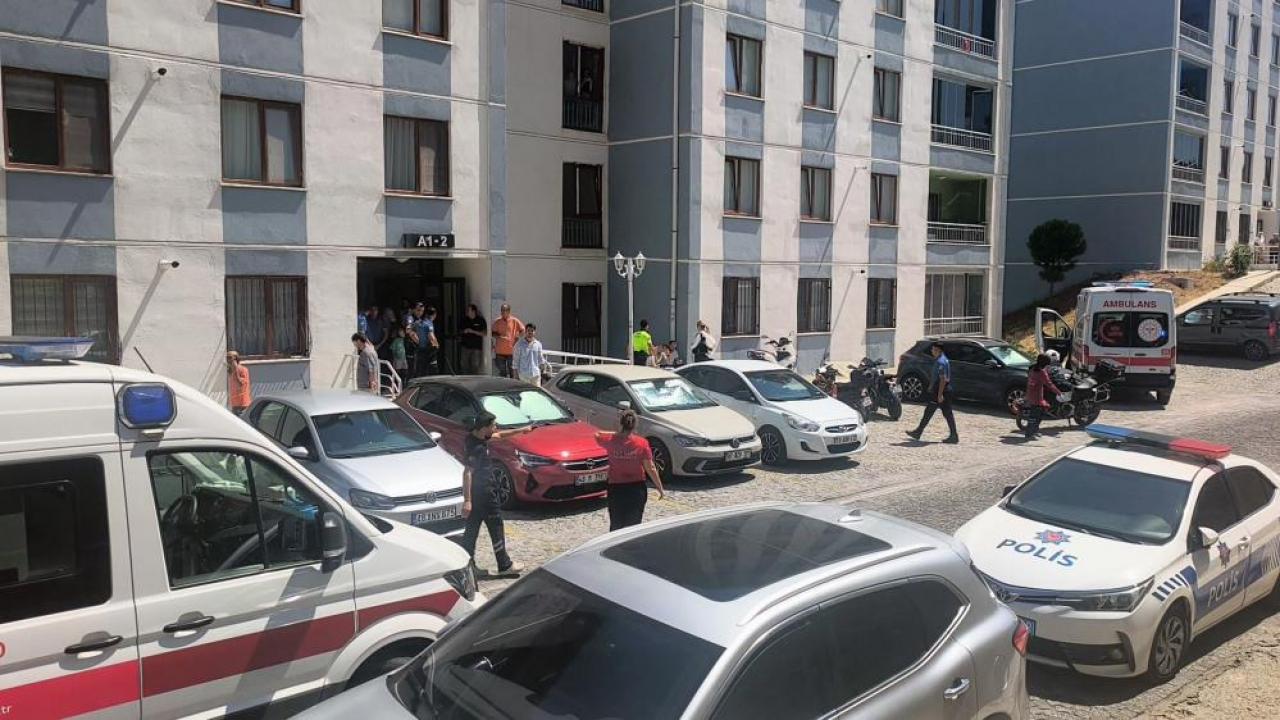 2 kiÅi aynı dairede ölü bulundu