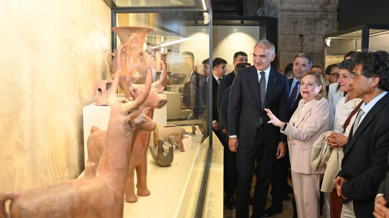 2 milyonu aÅkın kiÅi ziyaret etti! Troya'nın hikayesine Roma'da büyük ilgi