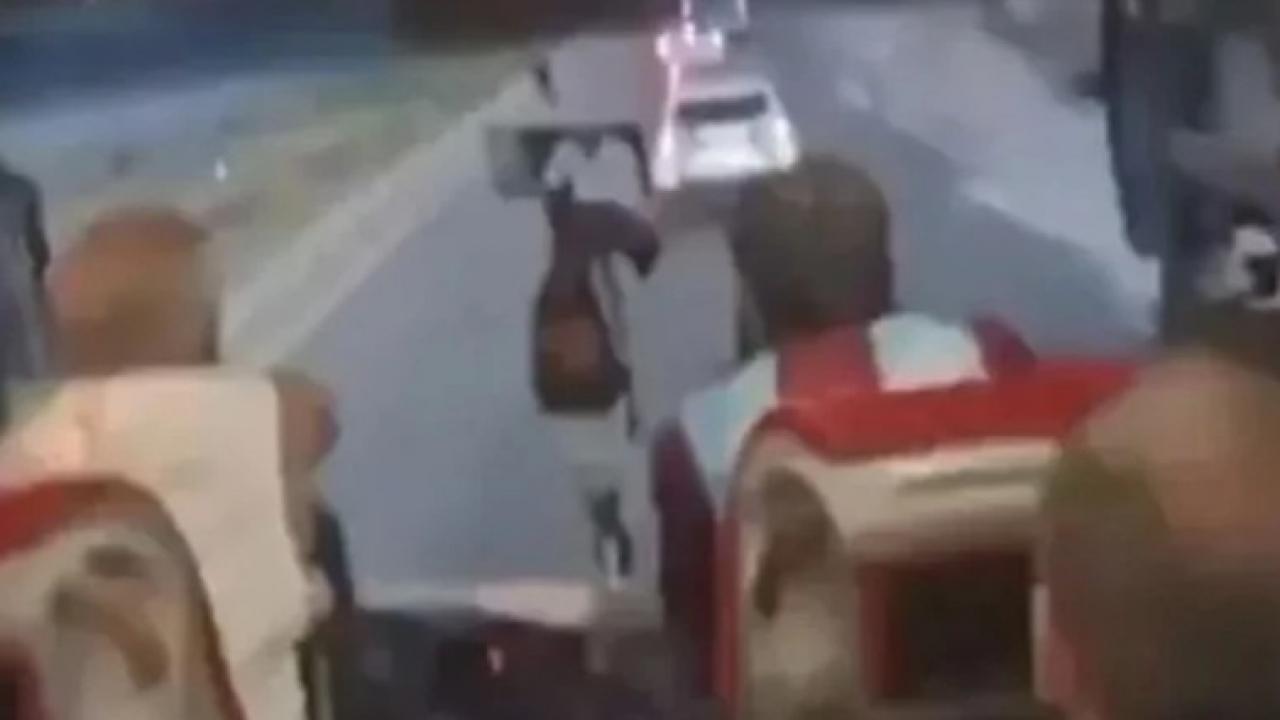 2 Trabzonspor taraftarı yaralanmıÅtı! Otobüs saldırısında 7 kiÅi gözaltına alındı