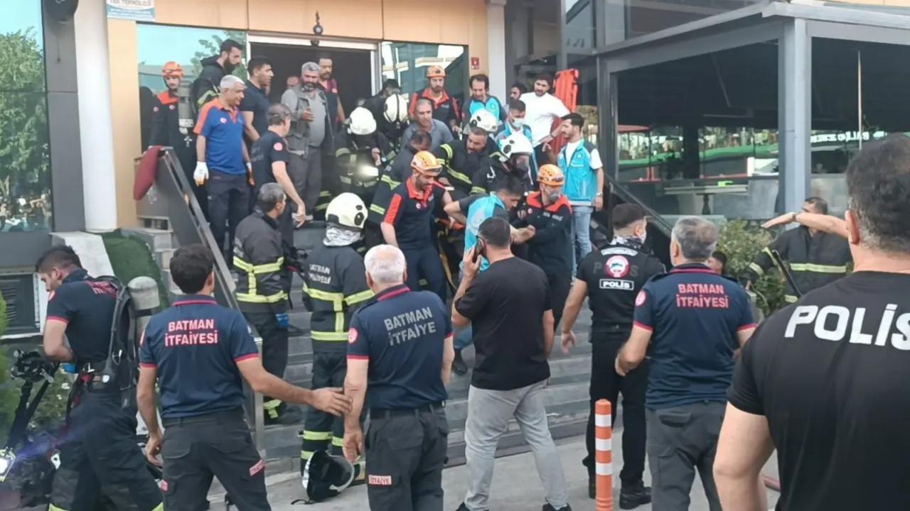 Batman'da spor salonunda çıkan yangında ölenlerin sayısı 3'e çıktı