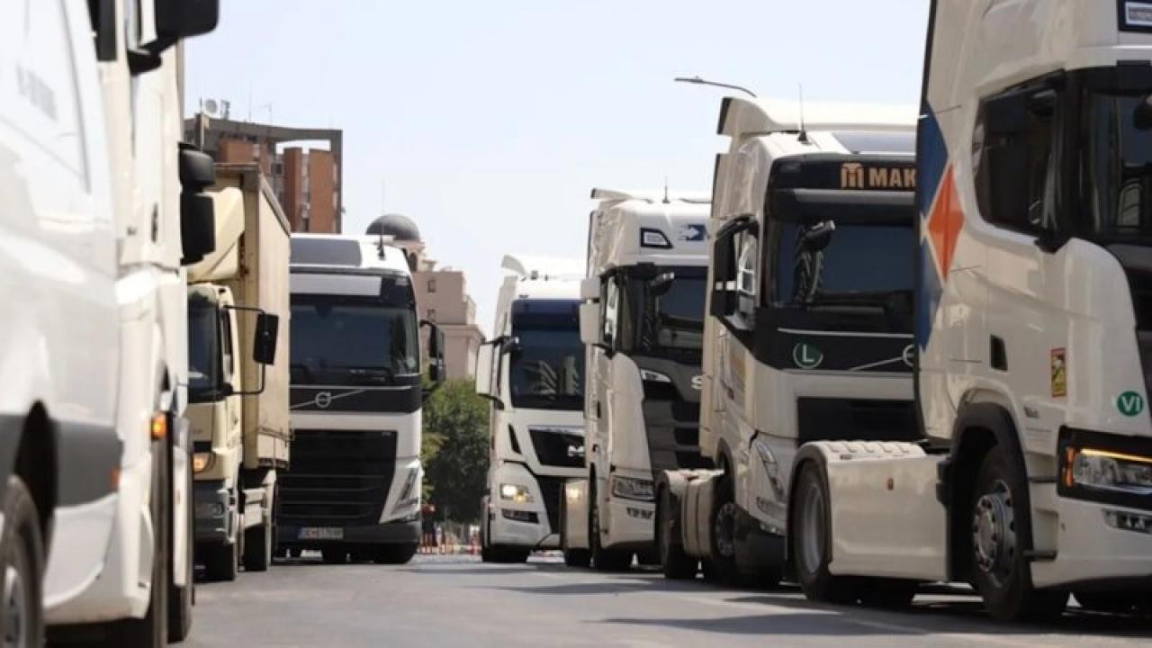 Almanya Türk Åoför arıyor Türkçe sınav kolaylıÄı geliyor: MaaÅ 2 bin 800 avrodan baÅlıyor!