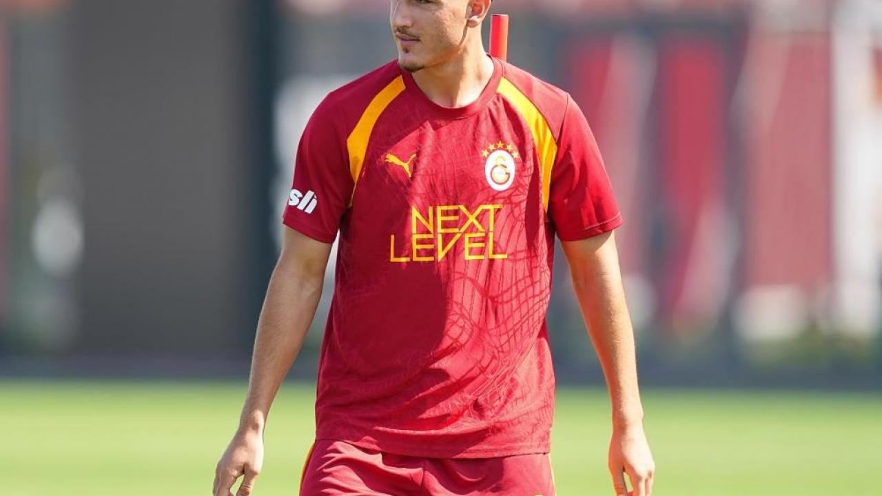 Deniz Gül, Galatasaray'da mesaiye baÅladı