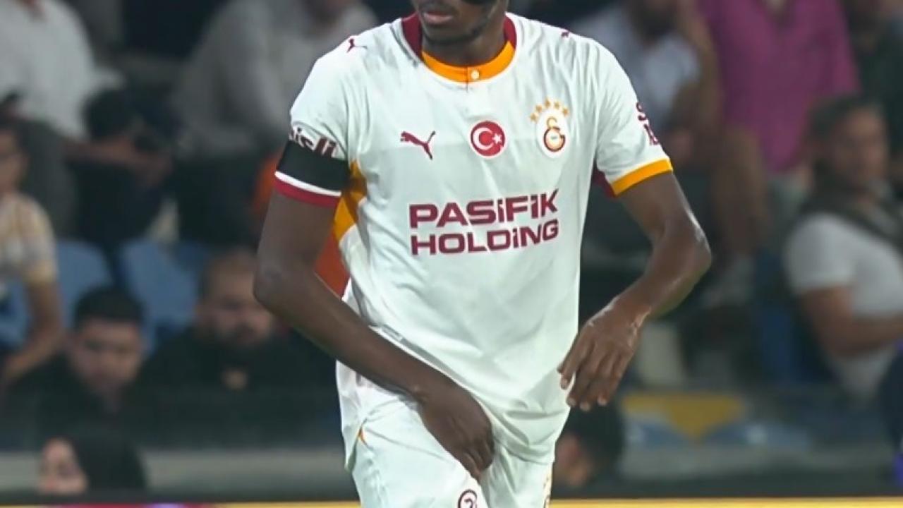Galatasaray'da korkutan sakatlık! Osimhen maça devam edemedi