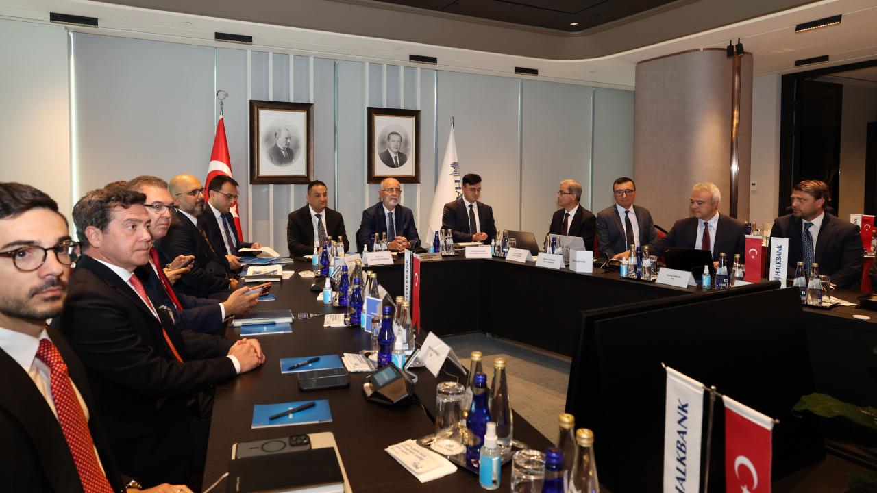Halkbank, Üçüncü Halka Arz İçin Yatırımcılarla BuluÅtu