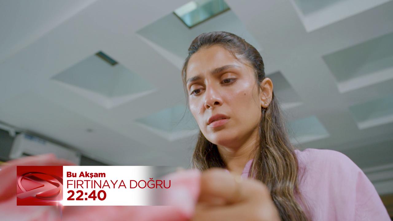 Fırtınaya DoÄru'da Sara'nın evindeki köstebek! NiÅanlısına bahsedecek mi?