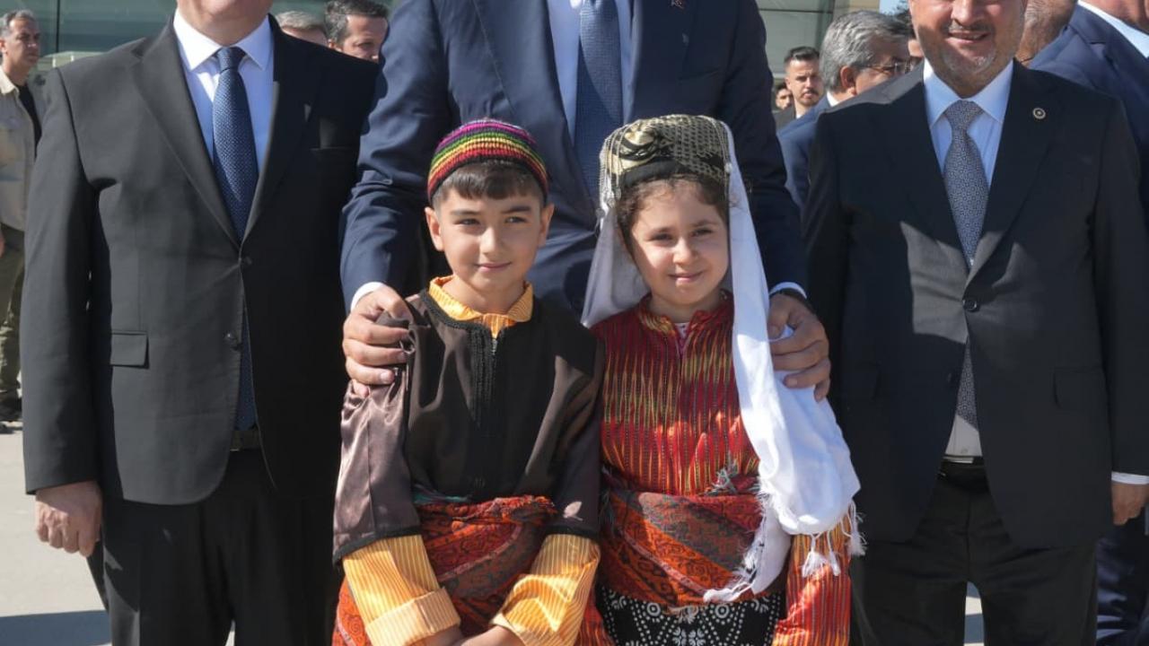 Kültür ve Turizm Bakanı Ersoy, Adıyaman'da cami ve türbe açılıÅı yaptı