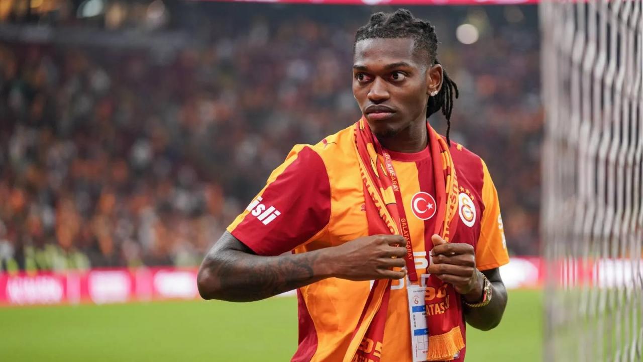 Okan Buruk'tan sürpriz Rafael Leao kararı!