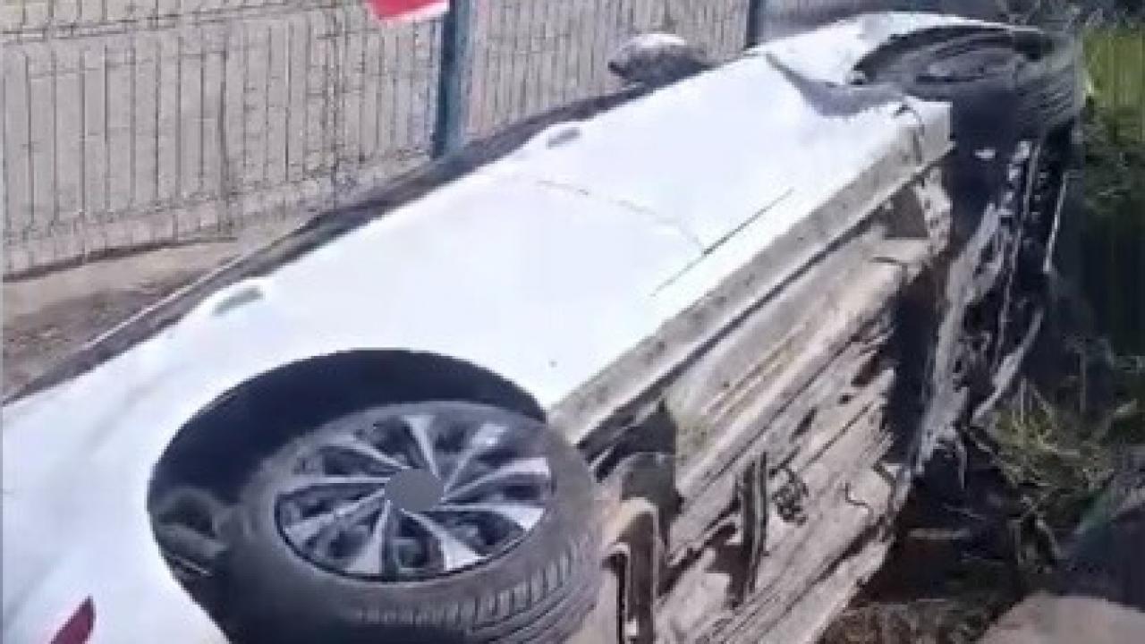 Osmaniyeâde feci kaza: Otomobillerden biri kanala düÅtü