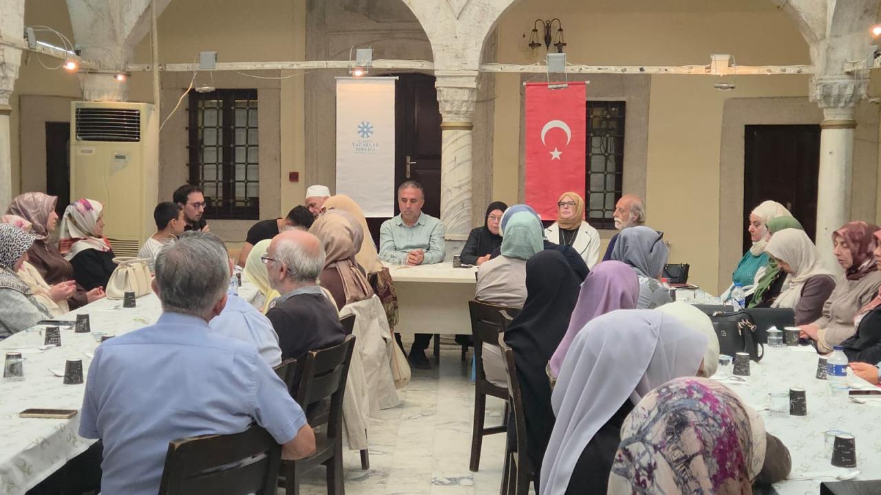 TYB İstanbulâda Ali Ulvi Kurucu özel programı yapıldı