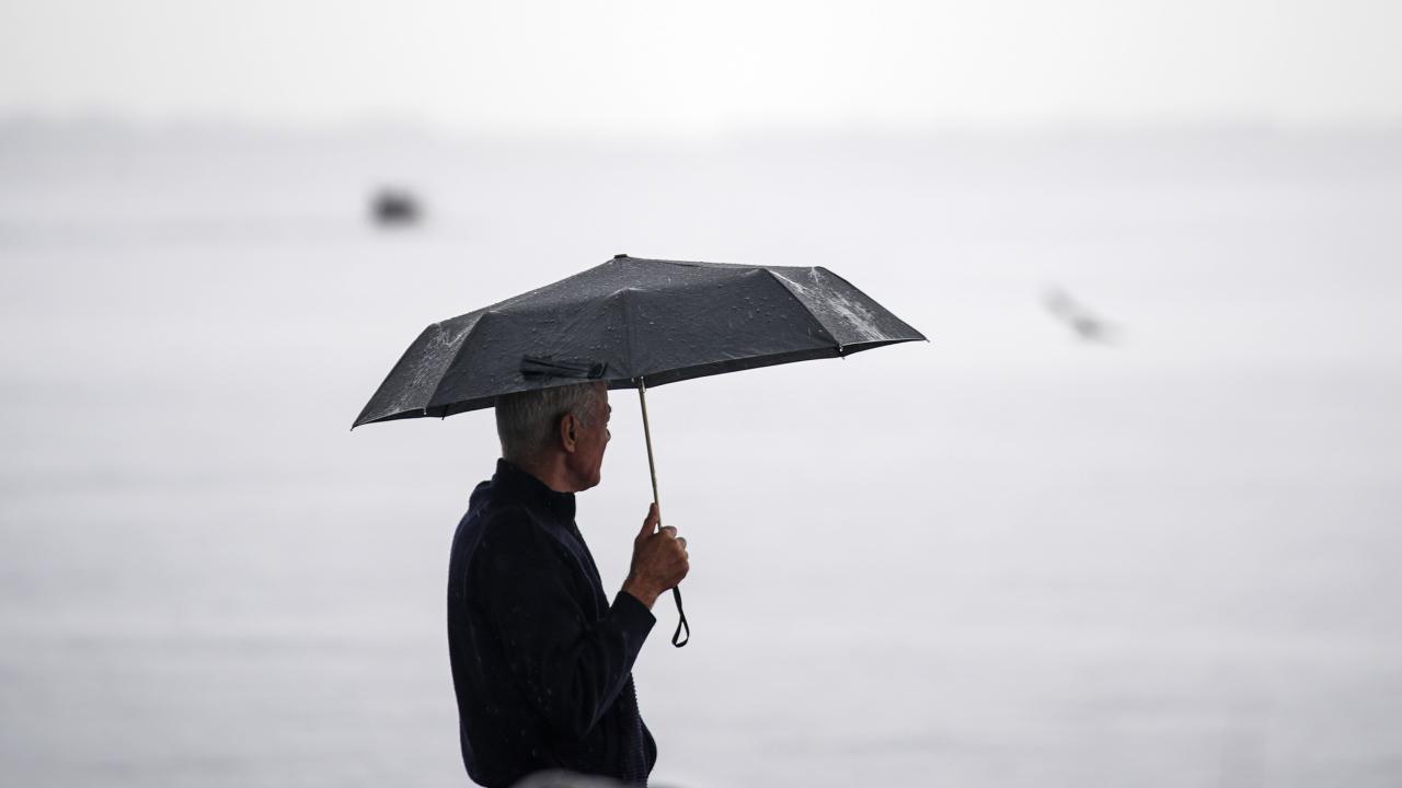 Yaz havasına kısa mola! İstanbul'a saÄanak geliyor, meteoroloji tarih verdi