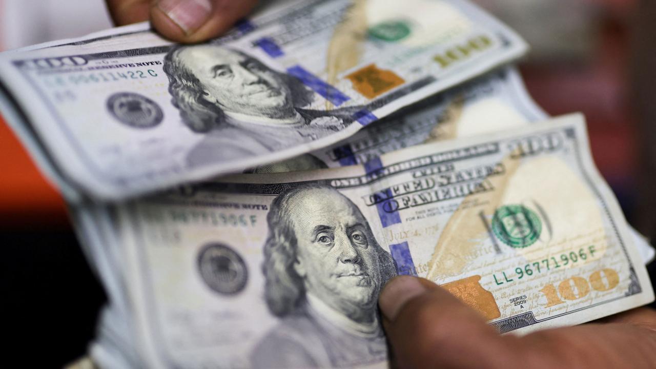 Hükümet duyurdu: ABD'nin komşu ülkeye yeni dolar sevkiyatı