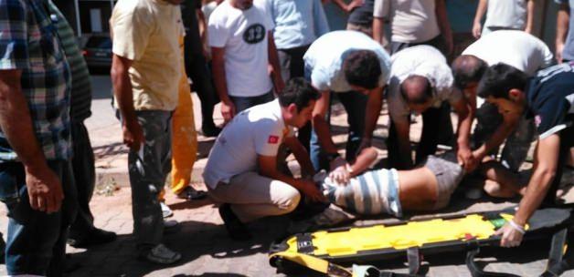 Kahramanmaraş'ta çatıdan düşen işçi yaralandı