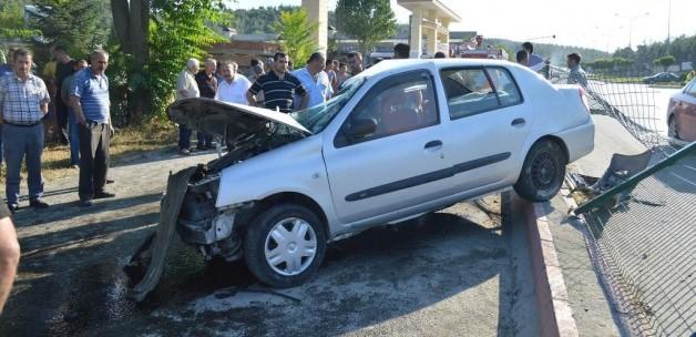 Sinop'ta otomobil ile kamyon çarpıştı: 1 ölü, 3 yaralı
