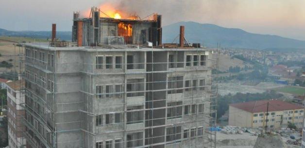Demirci'de TOKİ konutlarında yangın