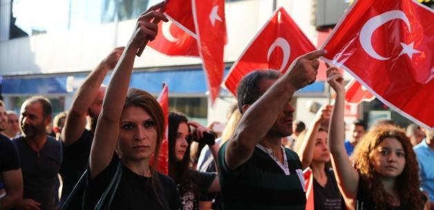 Trabzonspor taraftarından terör saldırılarına tepki