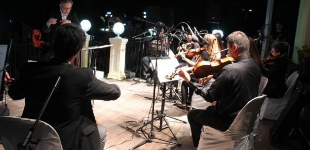 Trakya Oda Orkestrası Meriç kenarında konser verdi