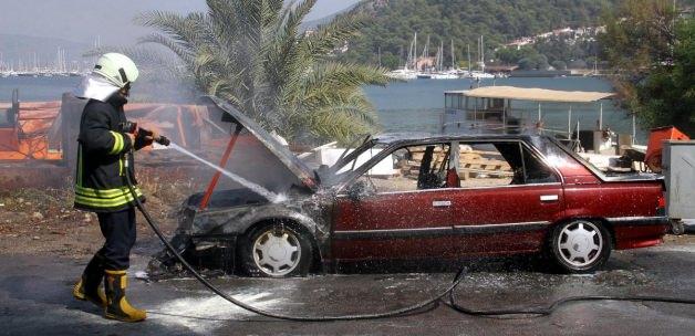 Fethiye'de otomobil yangını