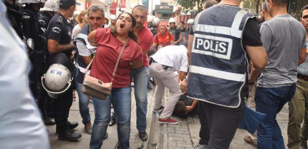İzmir'de izinsiz gösteri