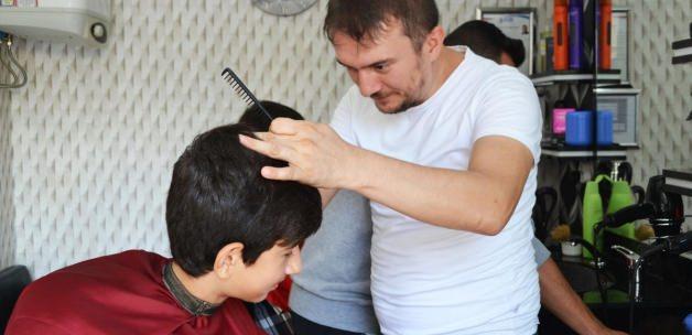 Berber ve kuaförlerde bayram mesaisi