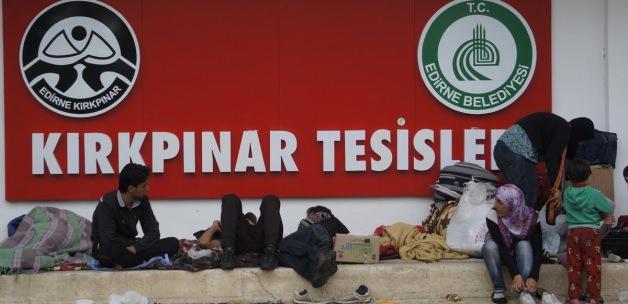 Edirne'de bekleyen sığınmacılar