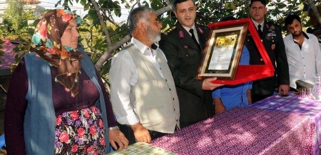 Şehit Korkmaz'ın ailesine "şehadet belgesi" verildi