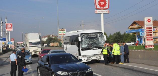 Kocaeli'de zincirleme trafik kazası: 13 yaralı