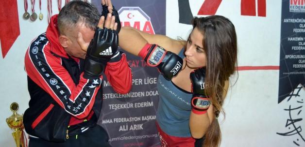Kick boks sporcusu Aksoy, Ankara'da şampiyonaya katılacak