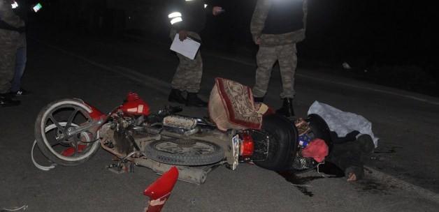 Samsun'da kamyonla çarpışan motosikletin sürücüsü öldü