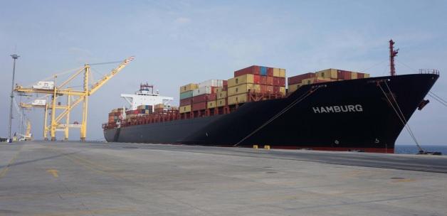 Asyaport Limanı "dev gemileri" ağırlıyor