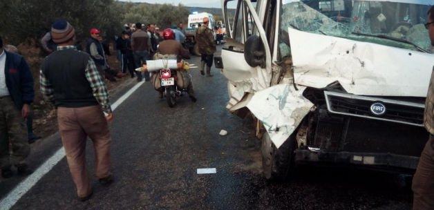 Manisa'da trafik kazası: 9 yaralı