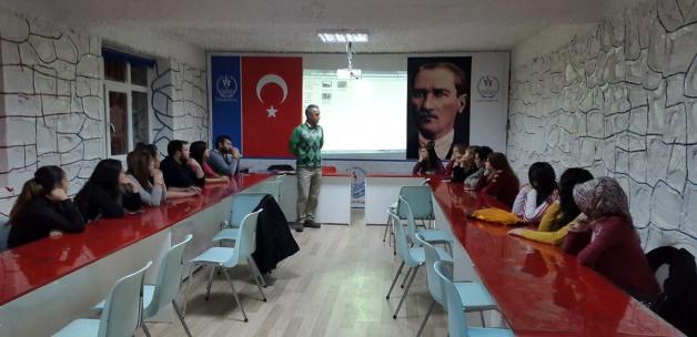 Kırşehir'de "Dağcılık" konulu seminer verildi