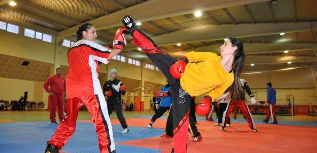 Kick boksçular, Dublin'den şampiyonlukla dönmek istiyor