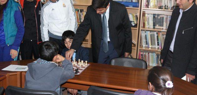 Erciş'te okullar arası satranç turnuvası