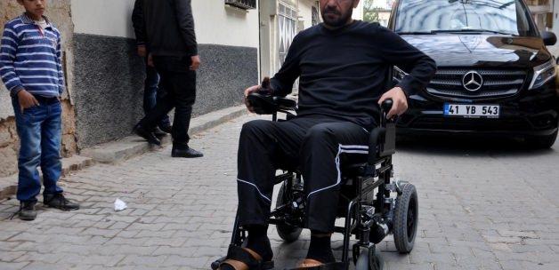 Kilis'te engelli kişiye tekerlekli sandalye verildi