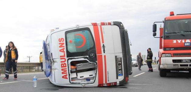 Tekirdağ'da otomobille ambulans çarpıştı: 1 yaralı