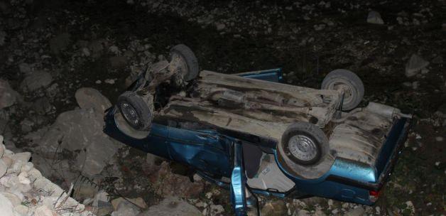 Türkeli'de otomobil dereye yuvarlandı: 1 yaralı