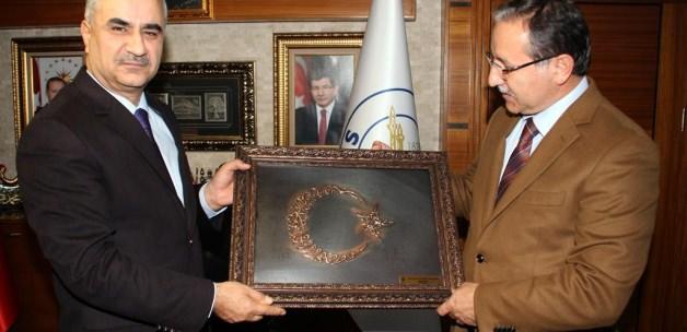 Prof. Dr. Karataş'tan, Başkan Aydın'a ziyaret