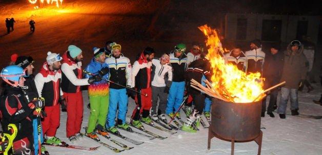 Palandöken'de renkli kayak sezonu açılışı