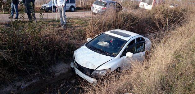 Tokat'ta otomobil sulama kanalına düştü: 3 yaralı