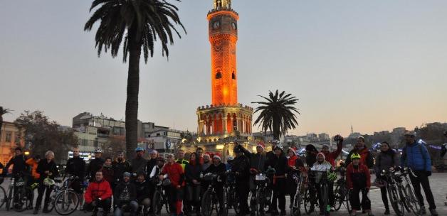İzmir'de "Arabadan in, bisiklete bin" etkinliği
