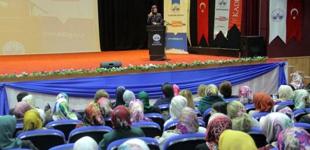 Elazığ'da "Sosyal Medya, Kadın ve Aile" konferansı