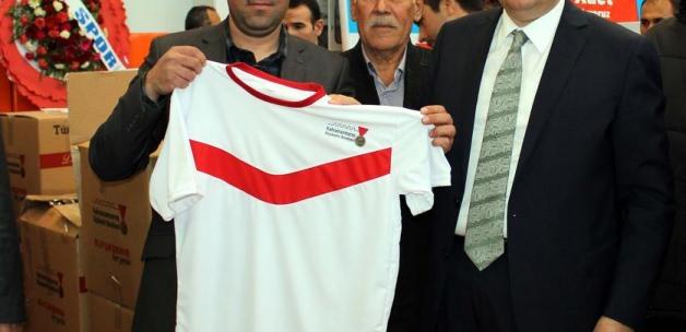 Kahramanmaraş'ta amatör kulüplere malzeme desteği