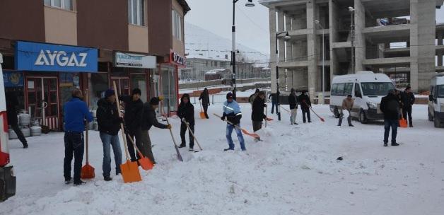 Çat Belediyesi'den karla mücadele